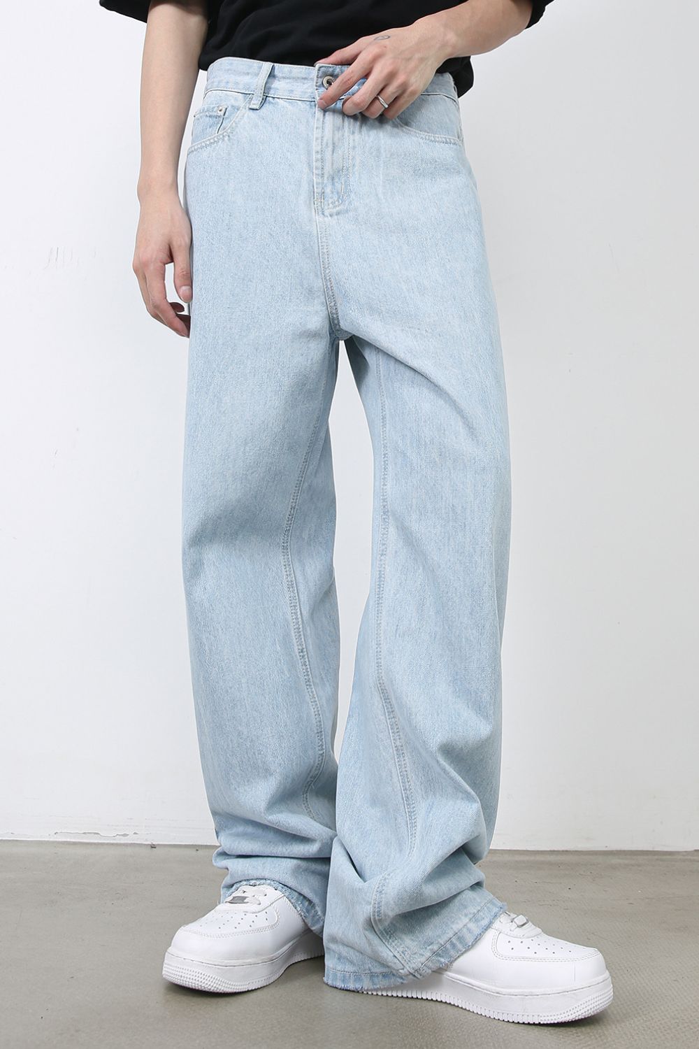 3175554f-bac4-44f4-a65a-88f8e40f7835-Max